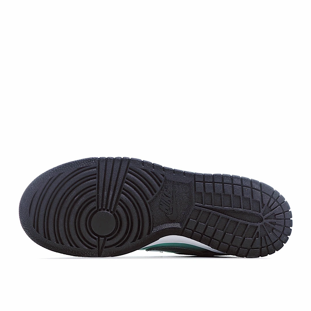 Diamond Supply Co. X Nike SB Dunk Low Pro  Tiffany   芙尼蓝