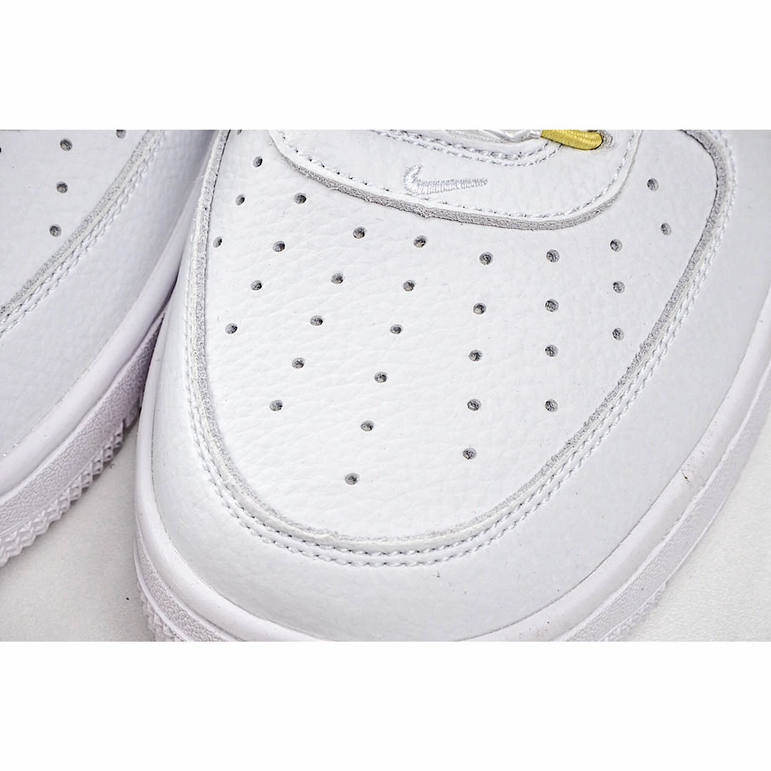 NIKE WMNS AIR FORCE 1 07 LX