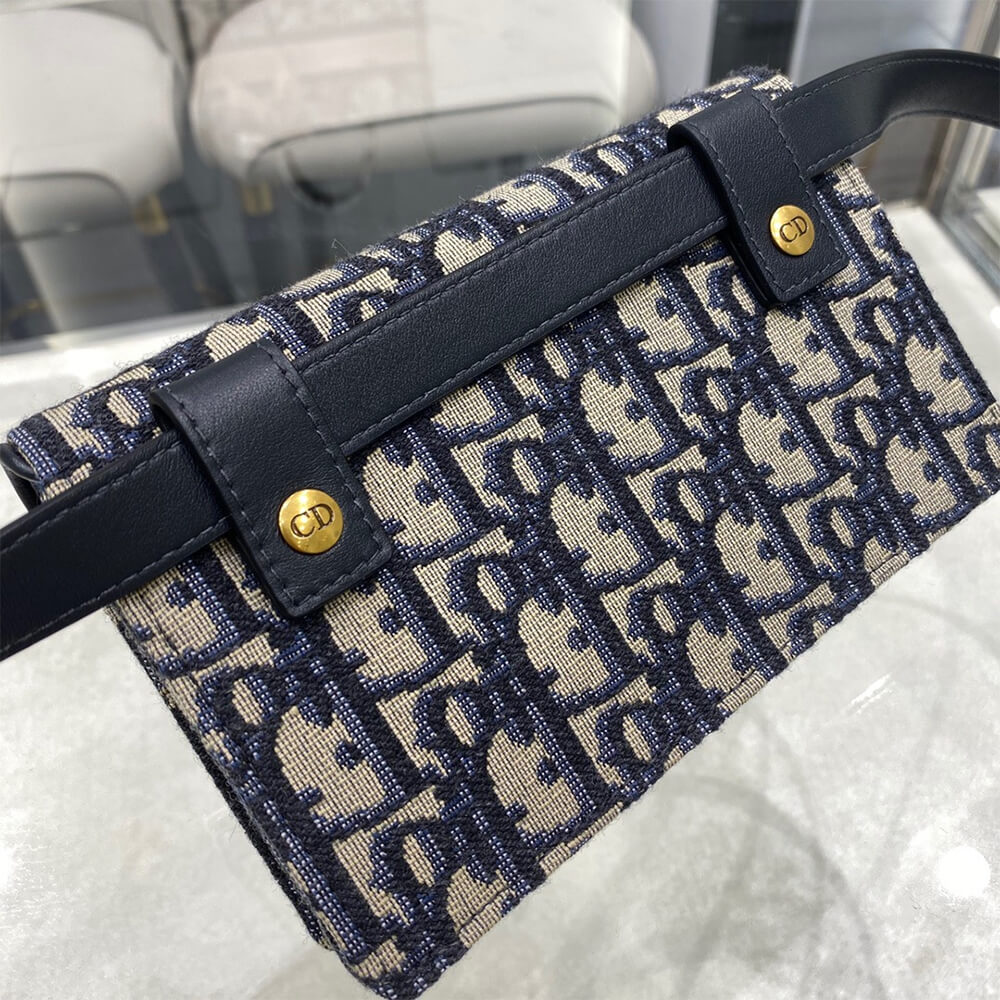 SADDLE BELT POUCH