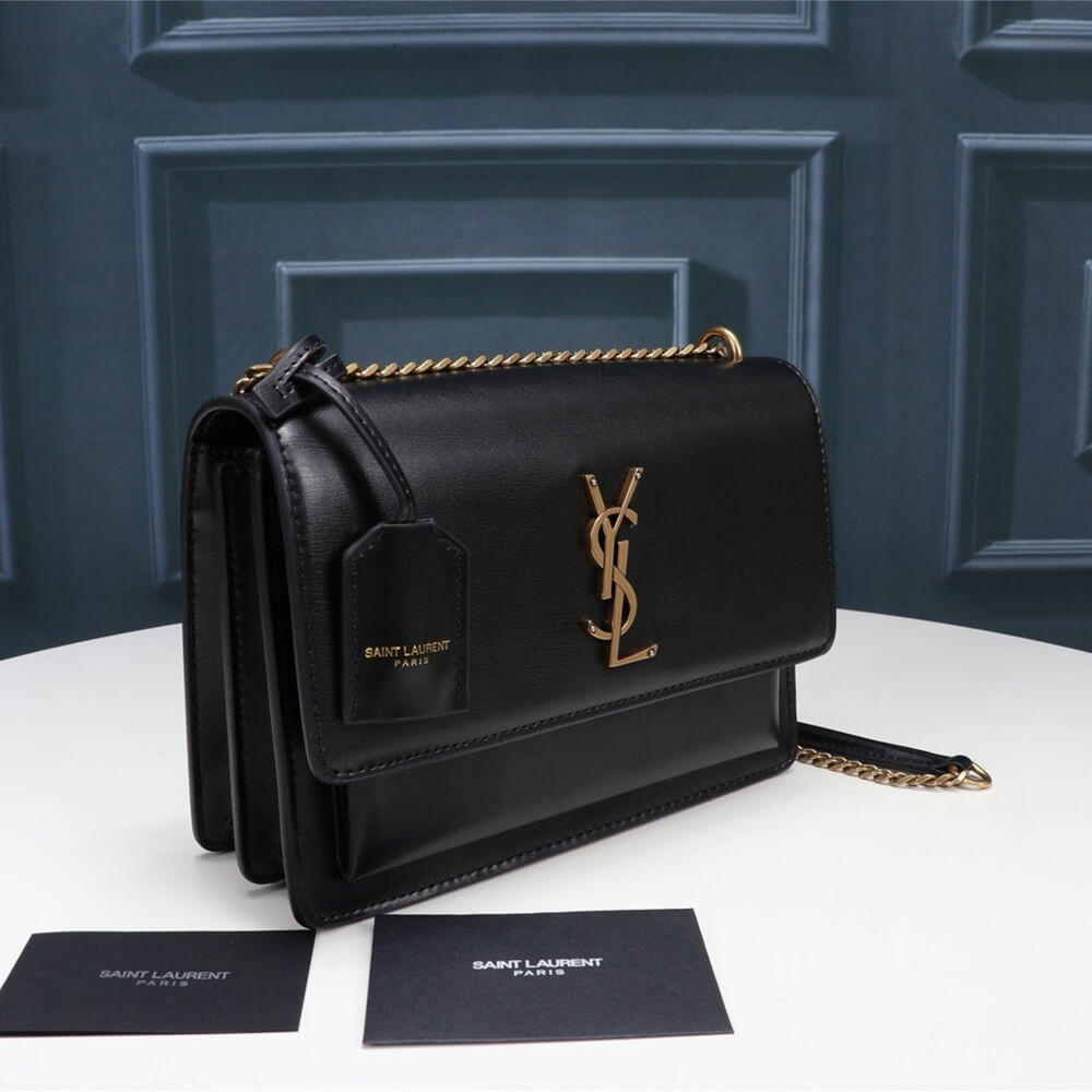 SUNSET MEDIUM CHAIN BAG IN SMOOTH LEATHER