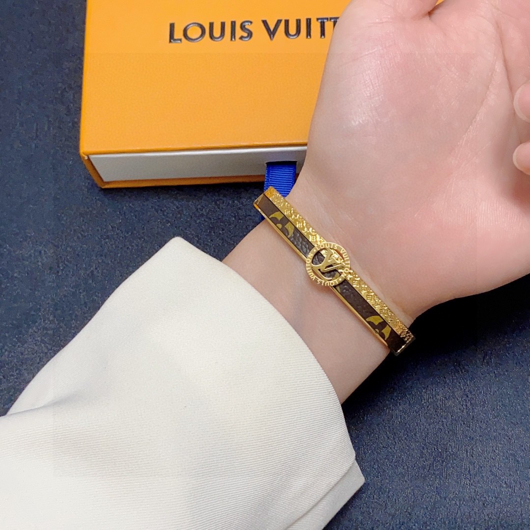 LV Bracelet