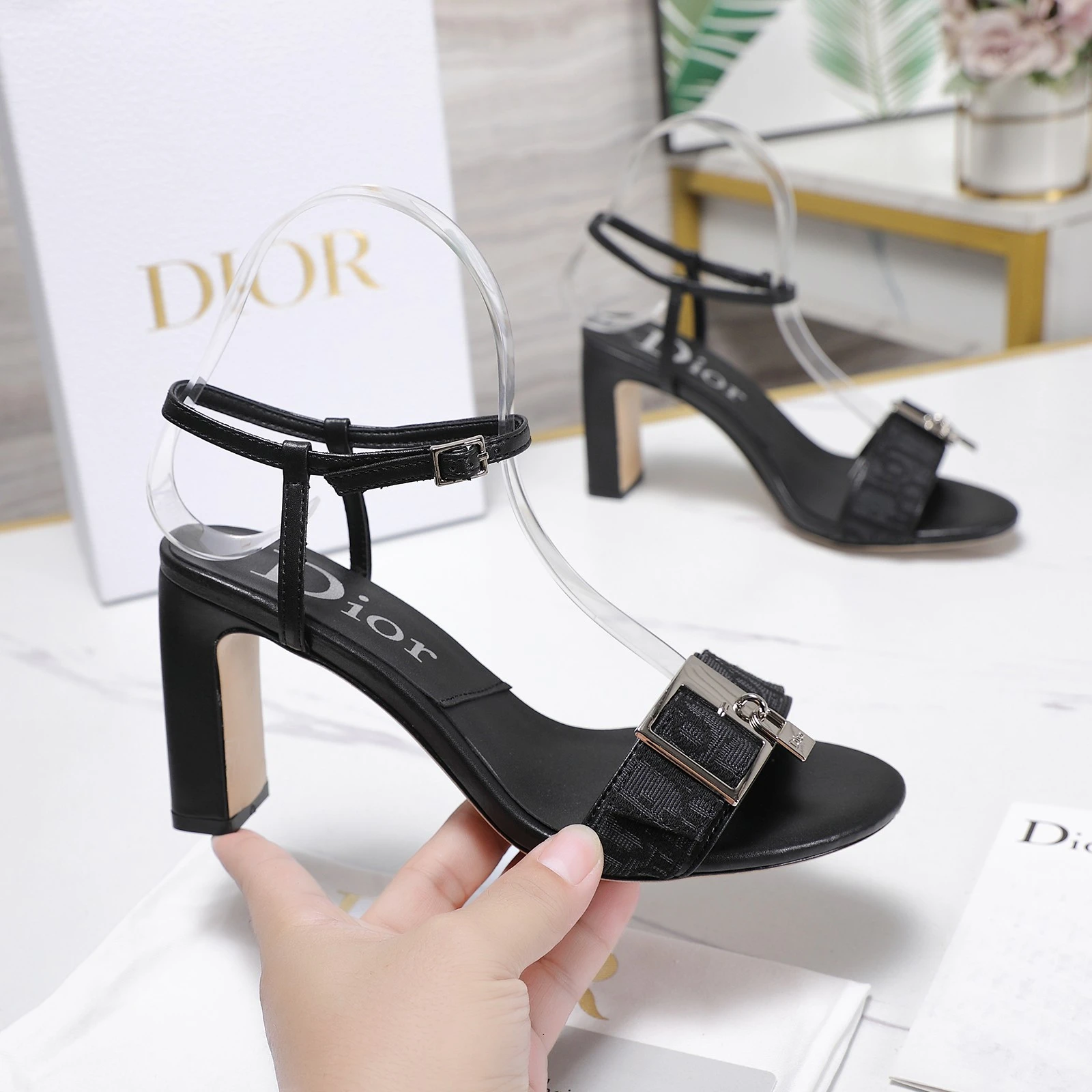 26 new Dior high-heeled sandals