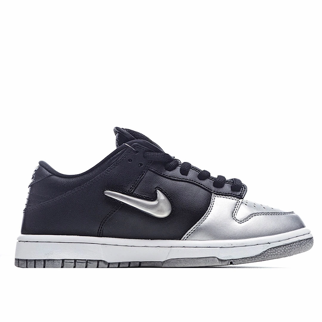 Nike Supreme X Dunk SB Low   黑银