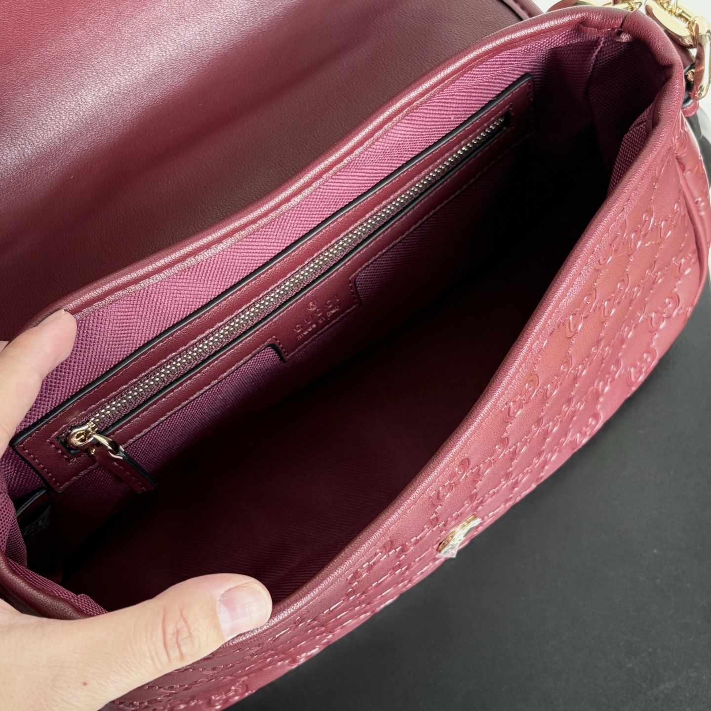 Gucci Emblem Embossing Chain Bag