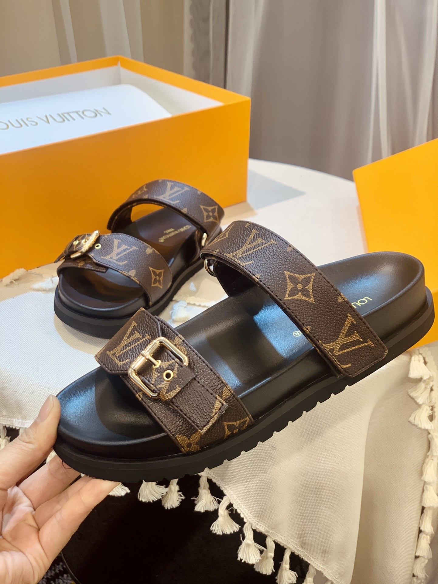 Louis Vuitton Slippers