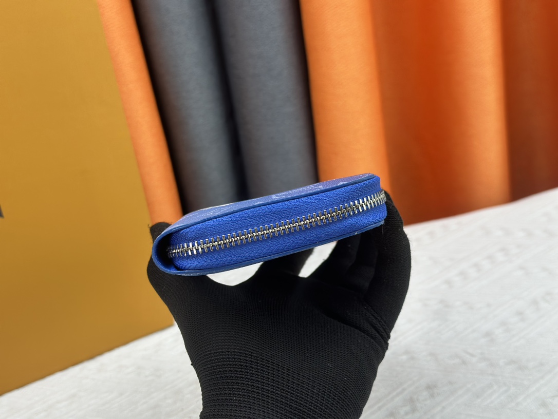 LV Zippy Wallet