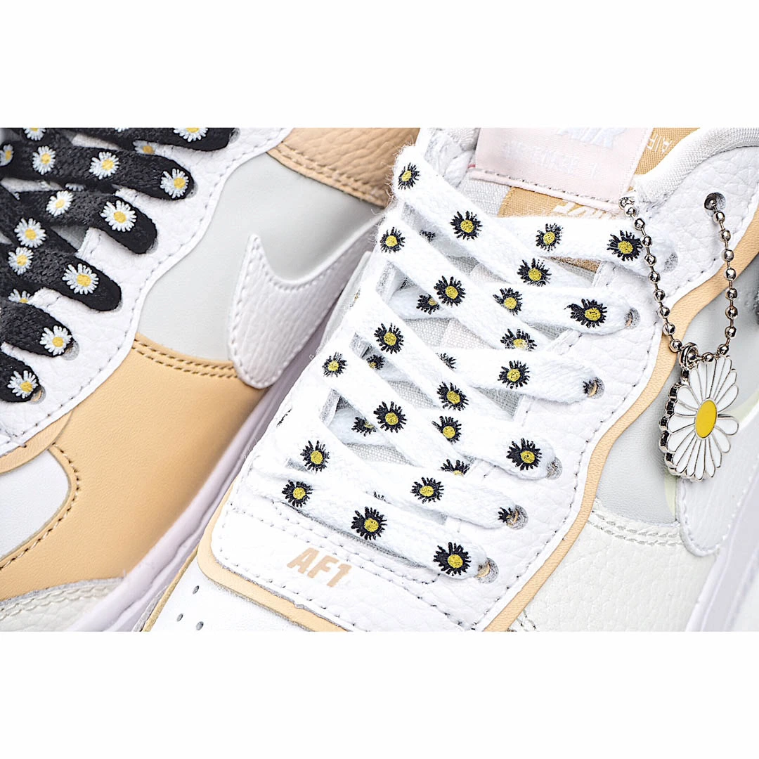 Nike WMNS Air Force 1 Shadow Low-Top Sneakers