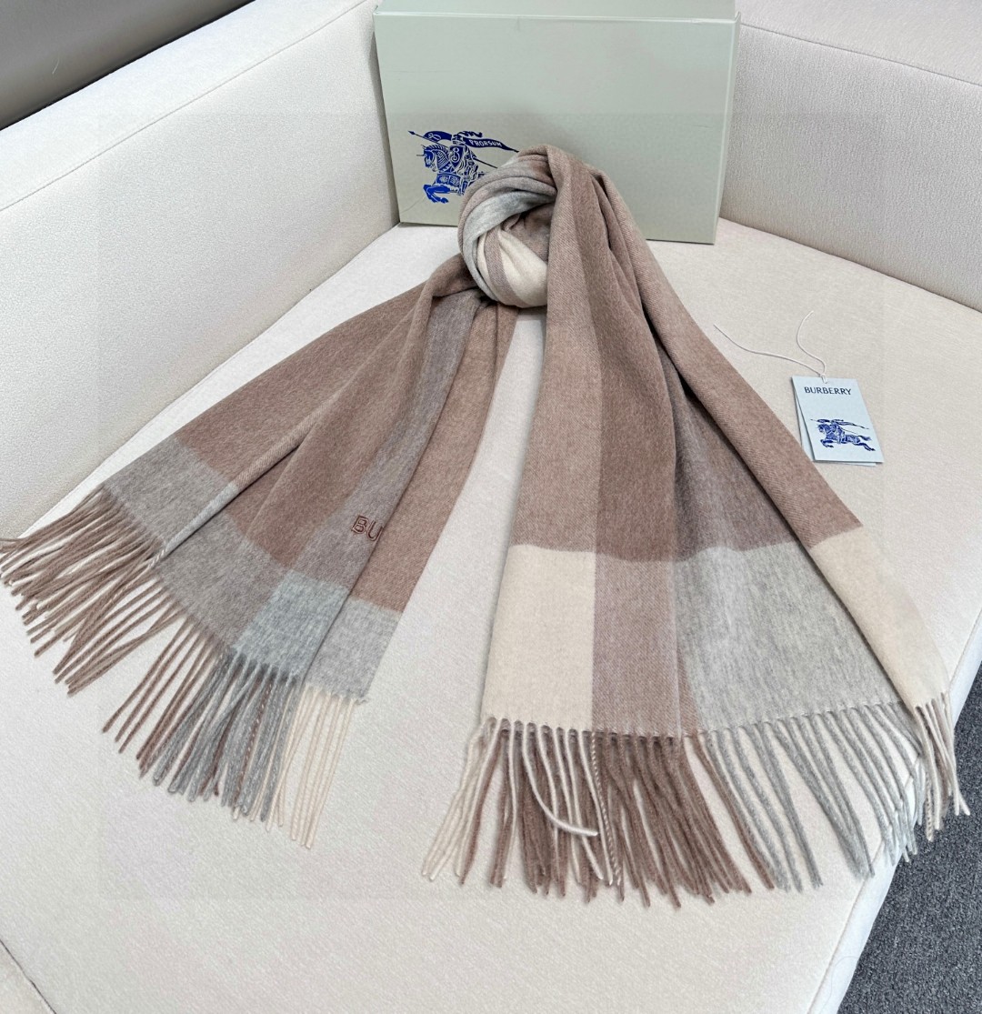 Burberry Lamb Wool Scarfs