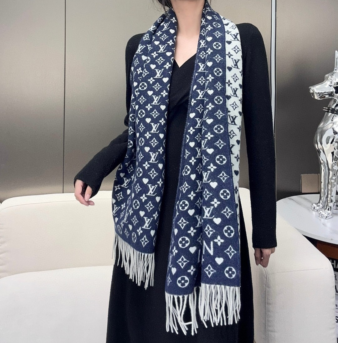 Louis Vuitton Scarves