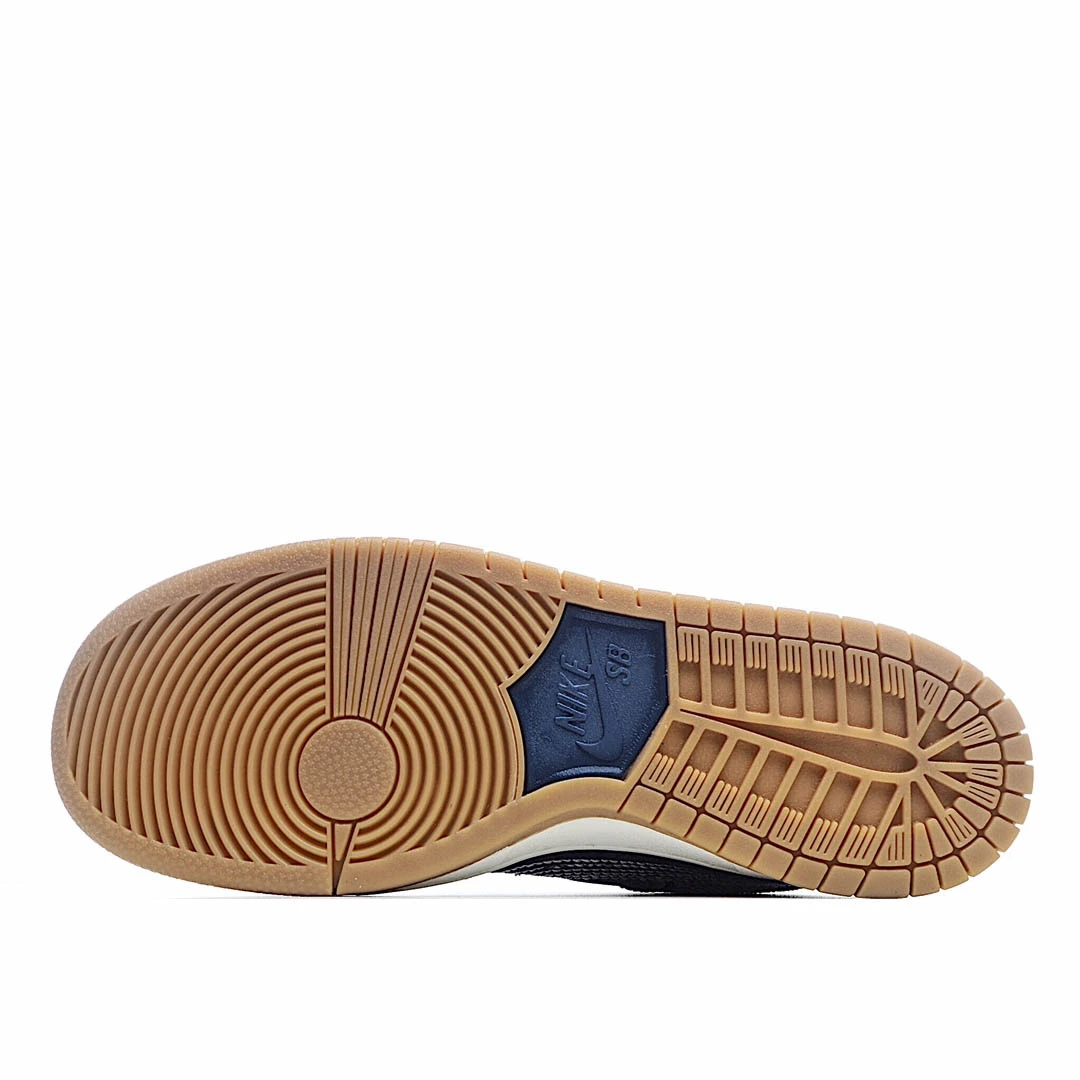 Nike SB Dunk Low Pro PRM &ldquo;Denim Gum