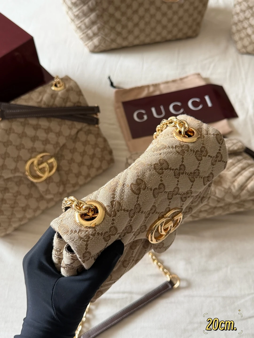 GG Marmont Mini Shoulder Bag