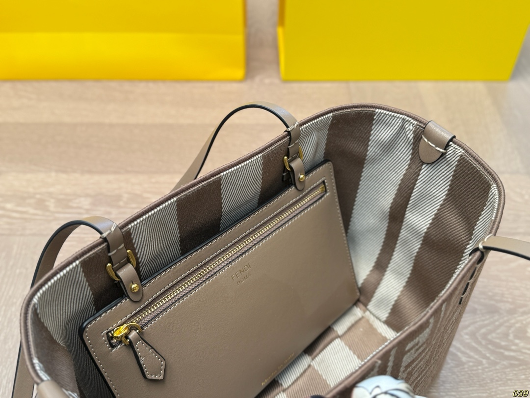 Fendi Tote Shoulder Bag