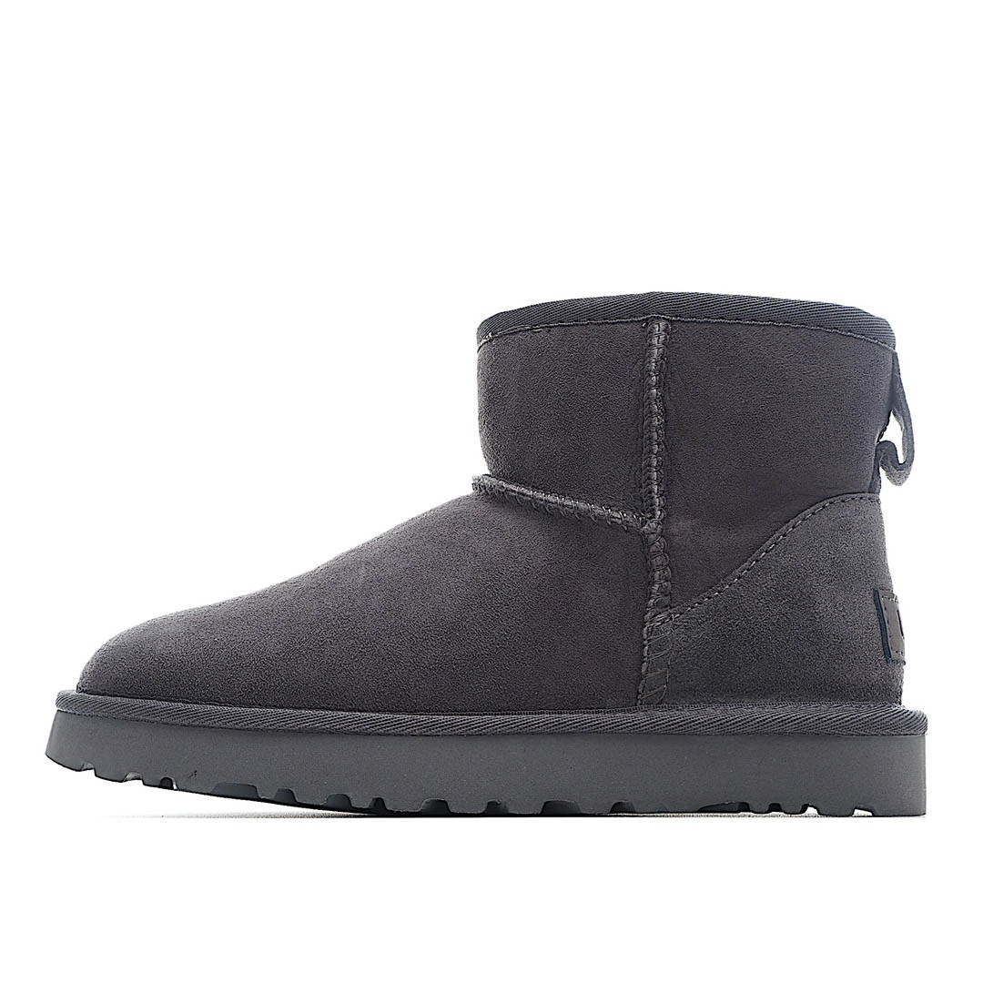 UGG Classic Mini series snow boots
