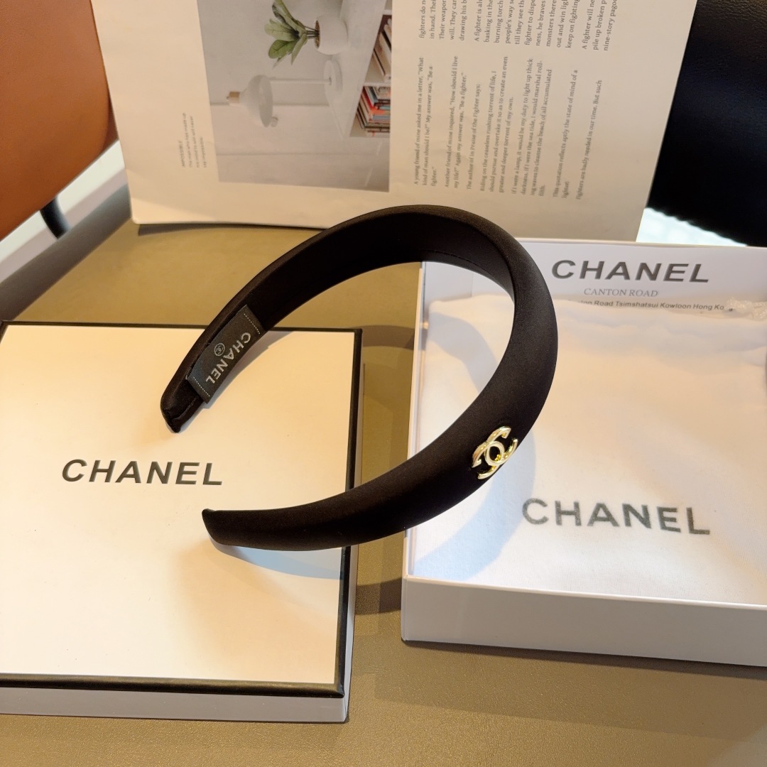 Chanel hair band