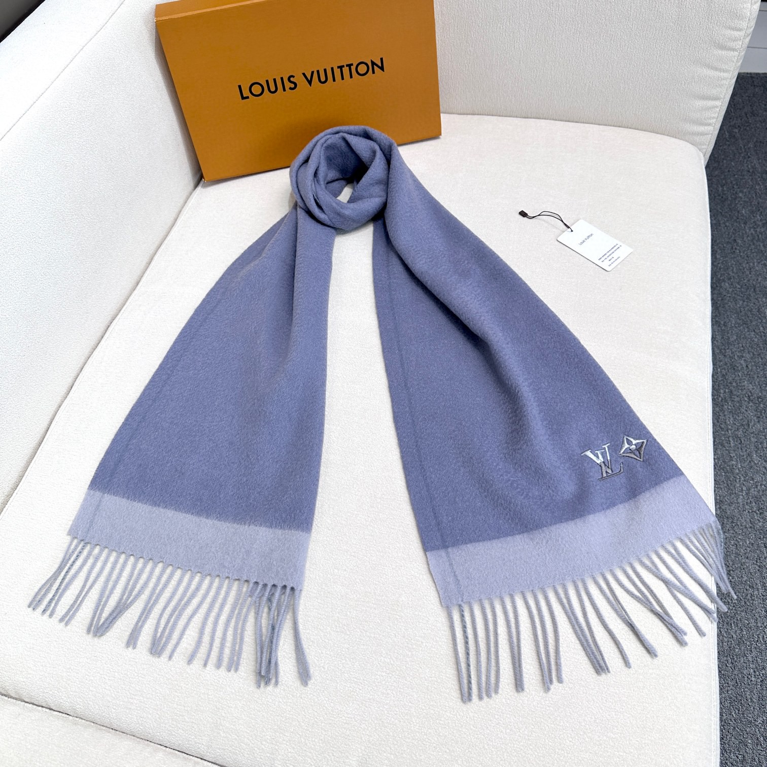 Louis Vuitton Scarves