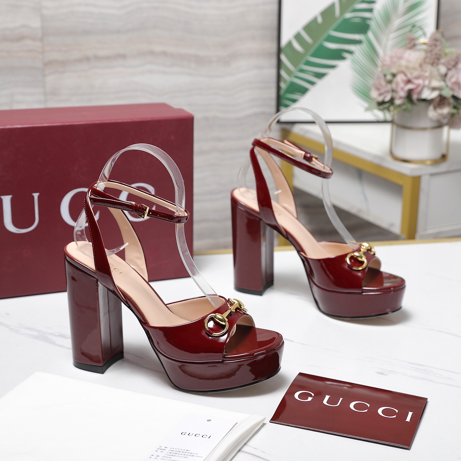 Gucci Round-toe platform high-heeled sandals
