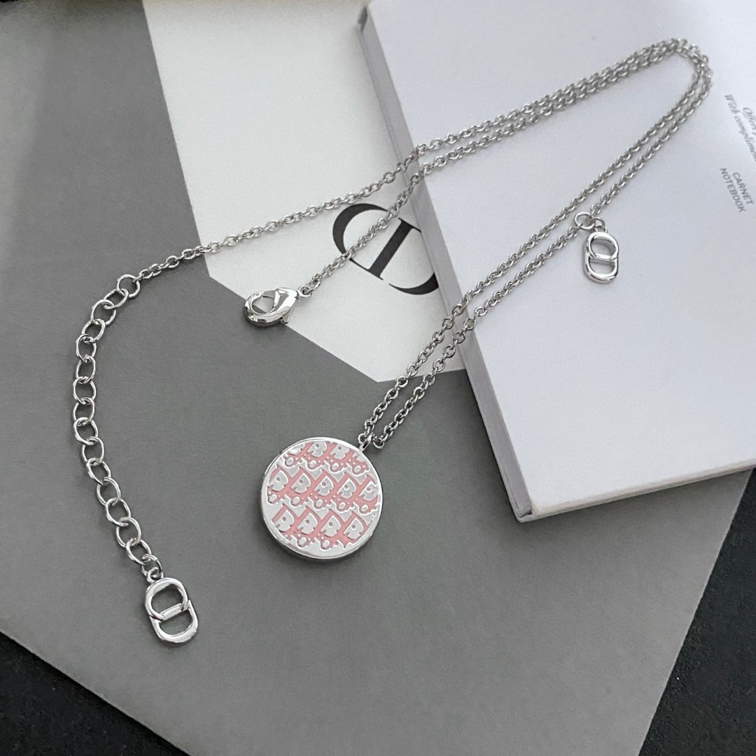 DIOR necklace