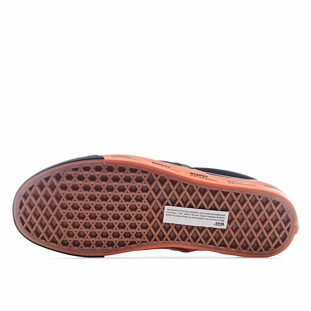 WTAPS x Vans Vault by Og Classii Slip-on 黑橙