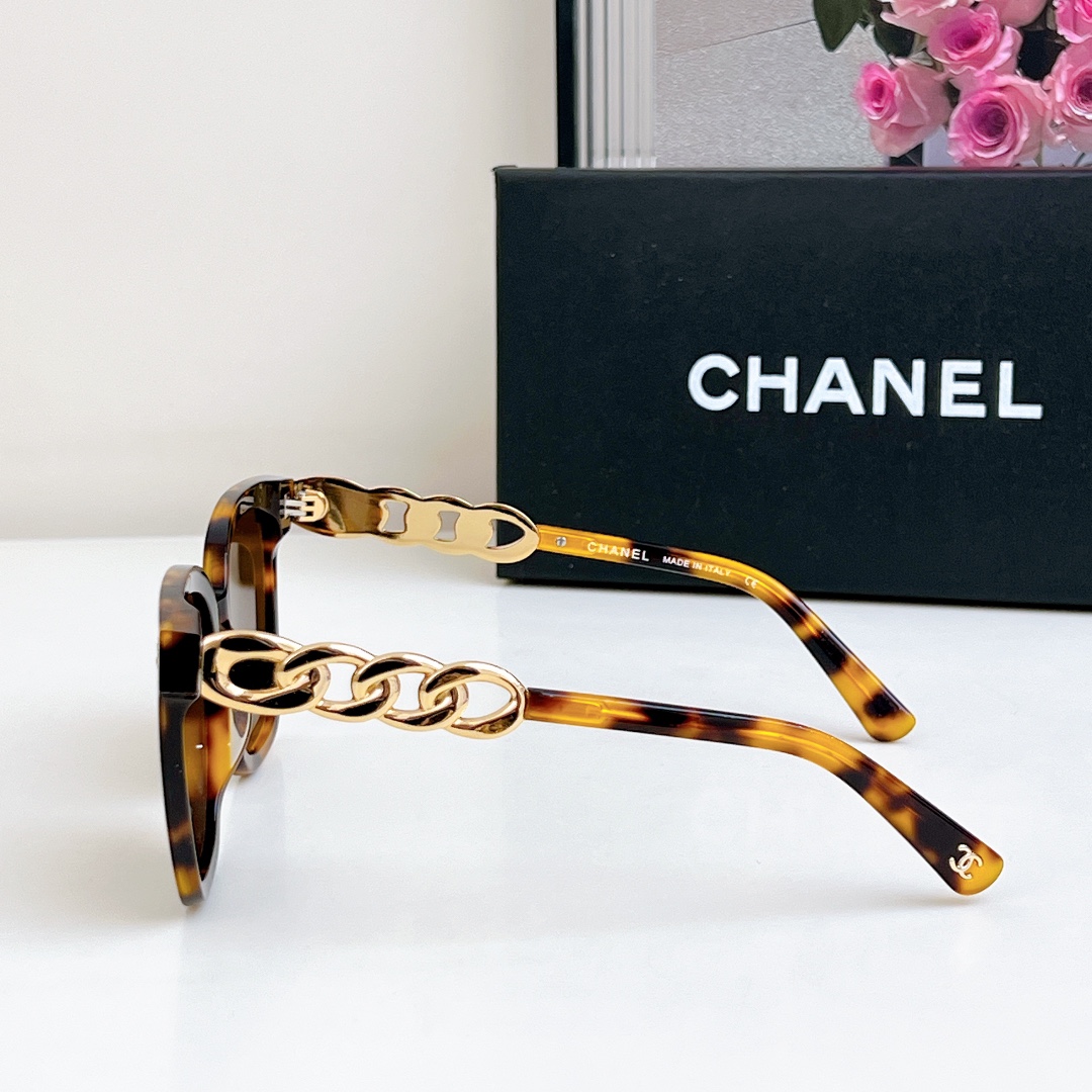 Chanel Sunglass