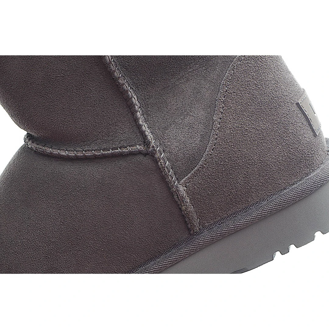 UGG Classic Mini series snow boots