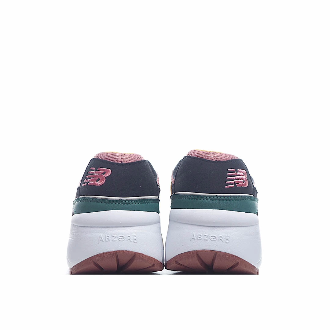 New Balance Casual Sneakers