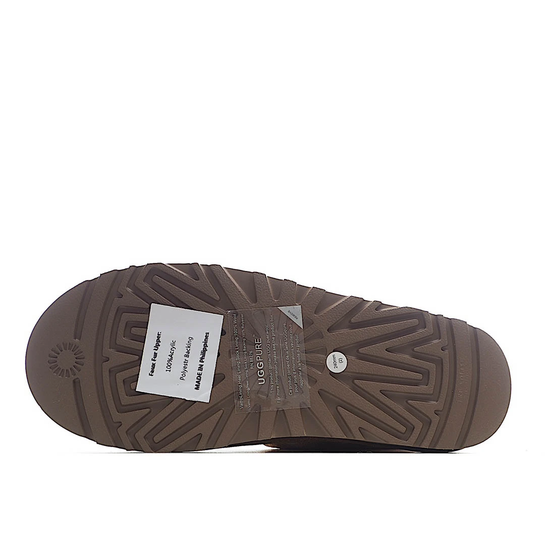 UGG Classic Mini series snow boots