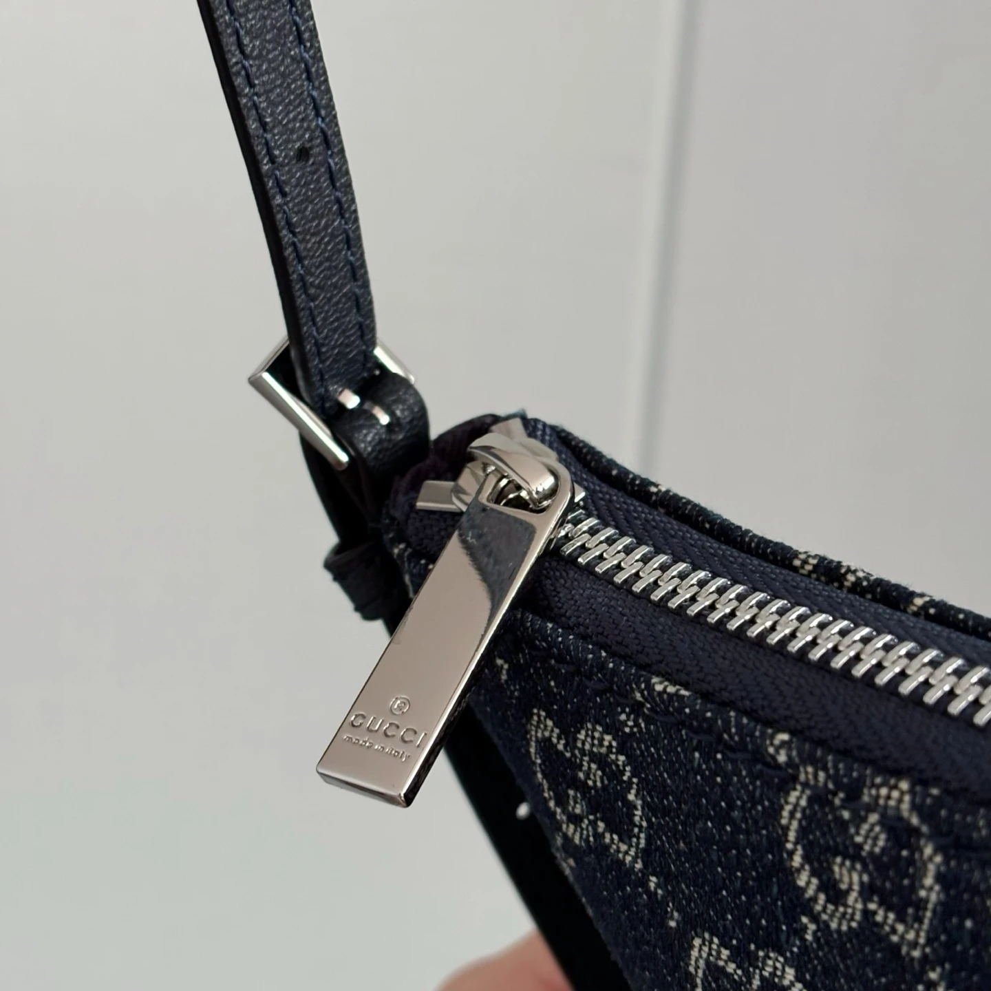 Lady Lunetta Shoulder Bag