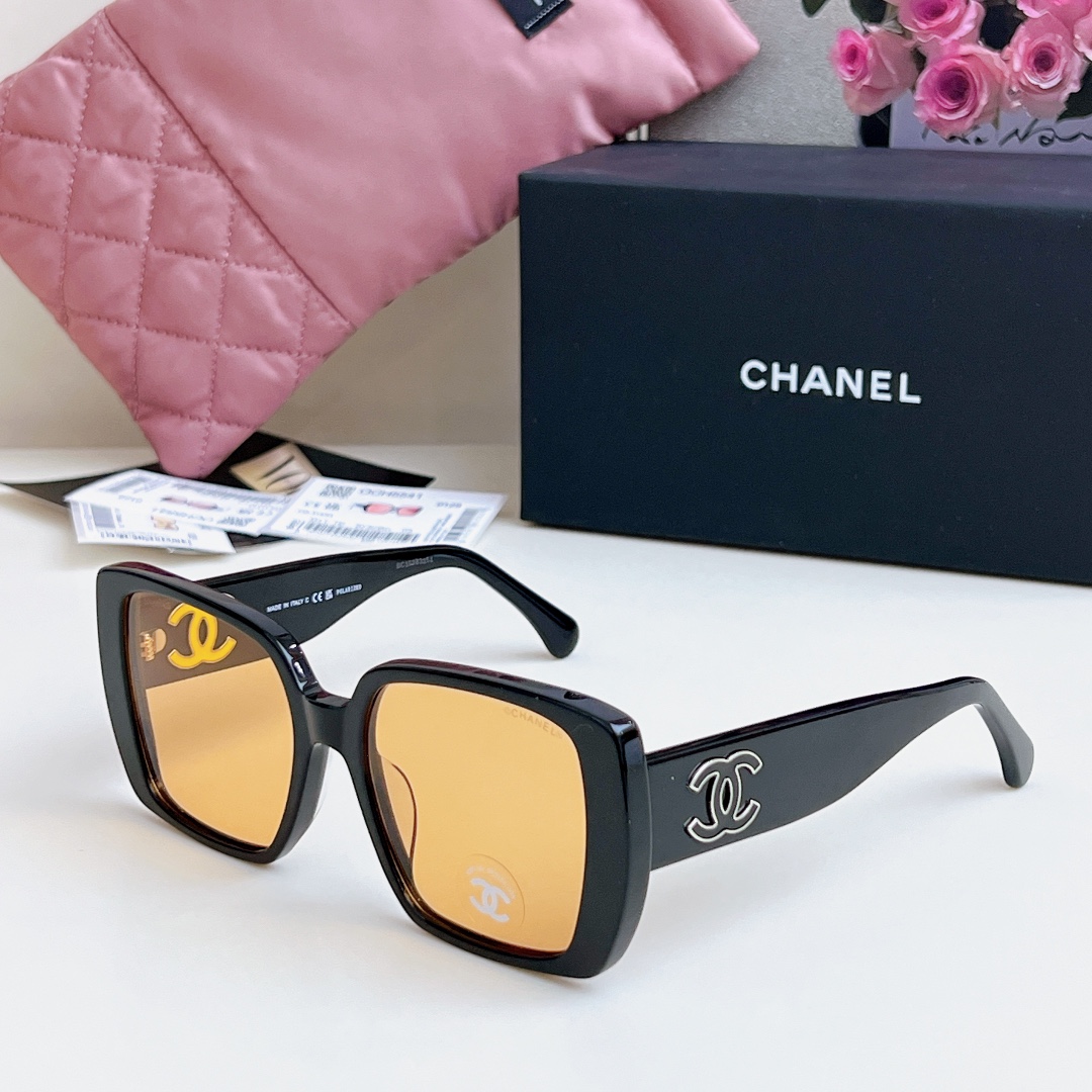 Chanel Sunglass