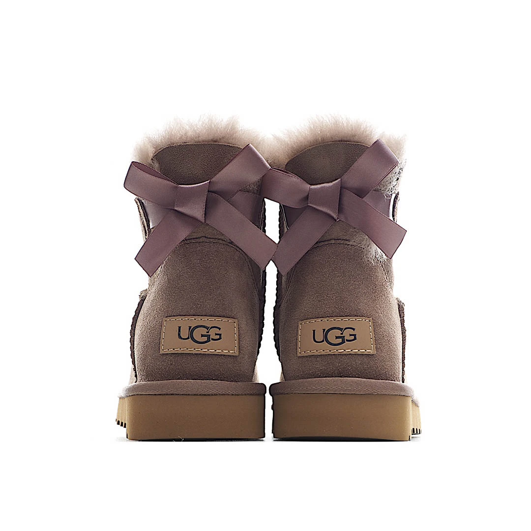 UGG Classic Mini series snow boots