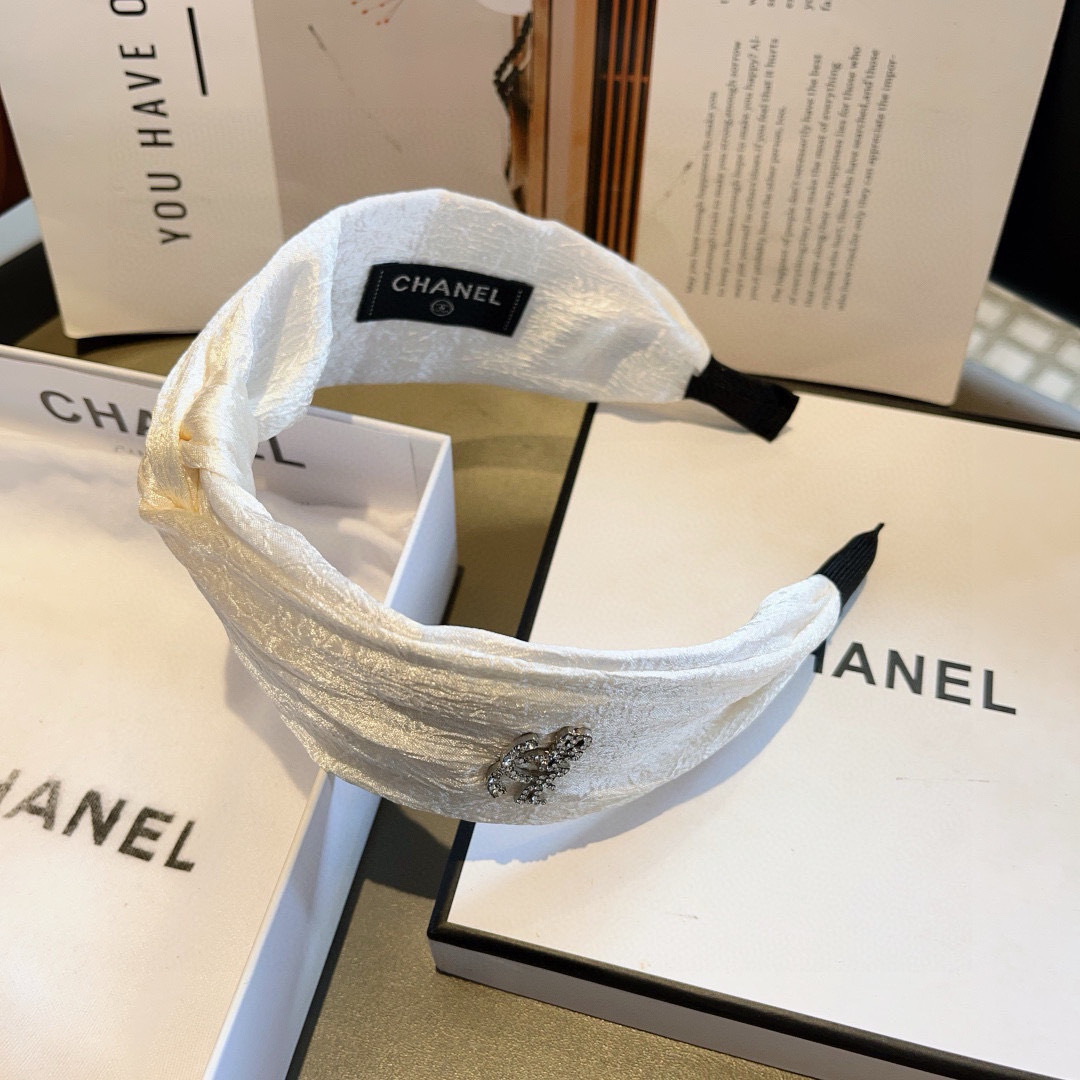 Chanel hairband