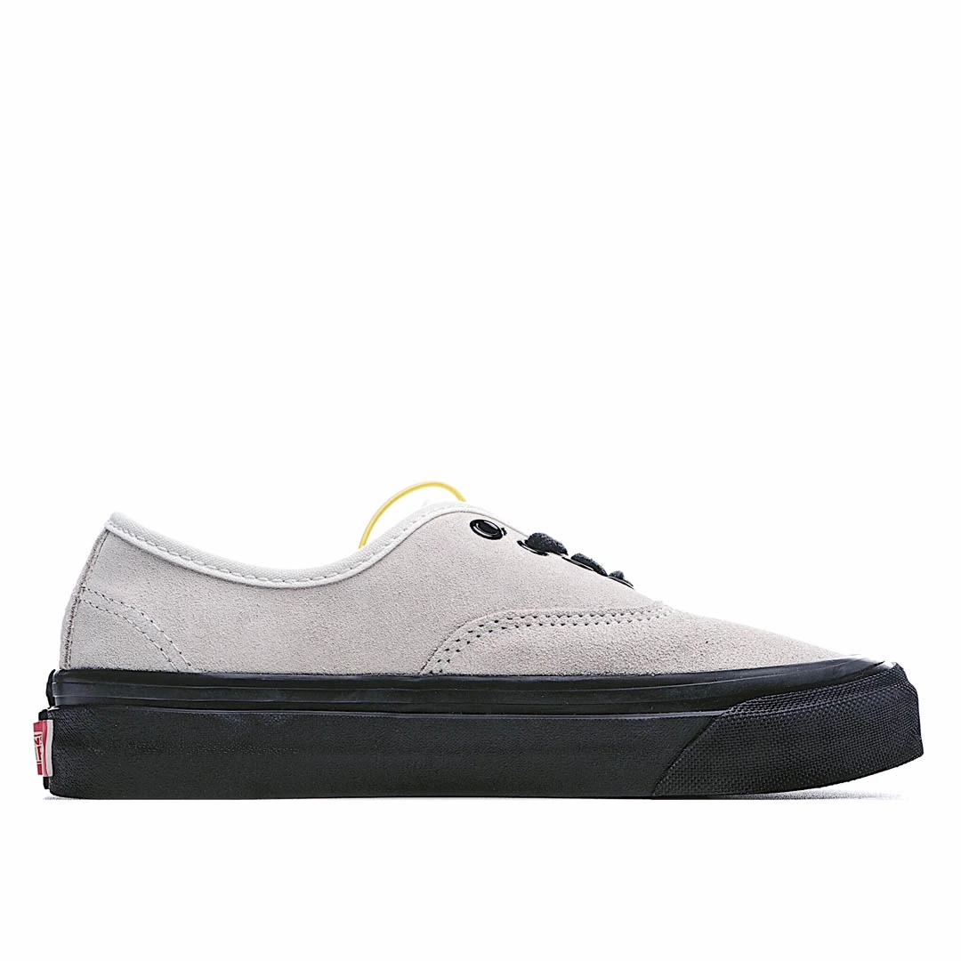 Vans Authentic Low-Top Sneakers