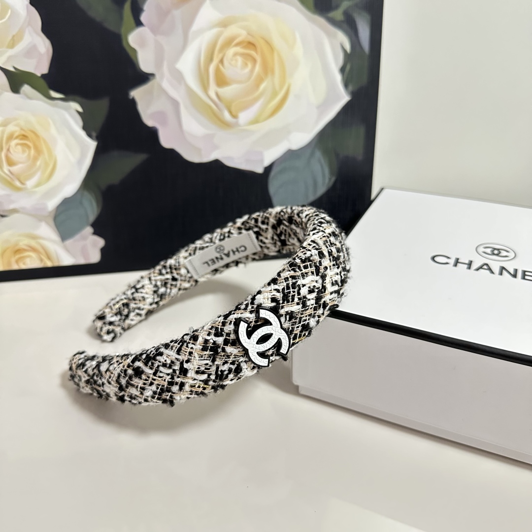 Chanel hair band