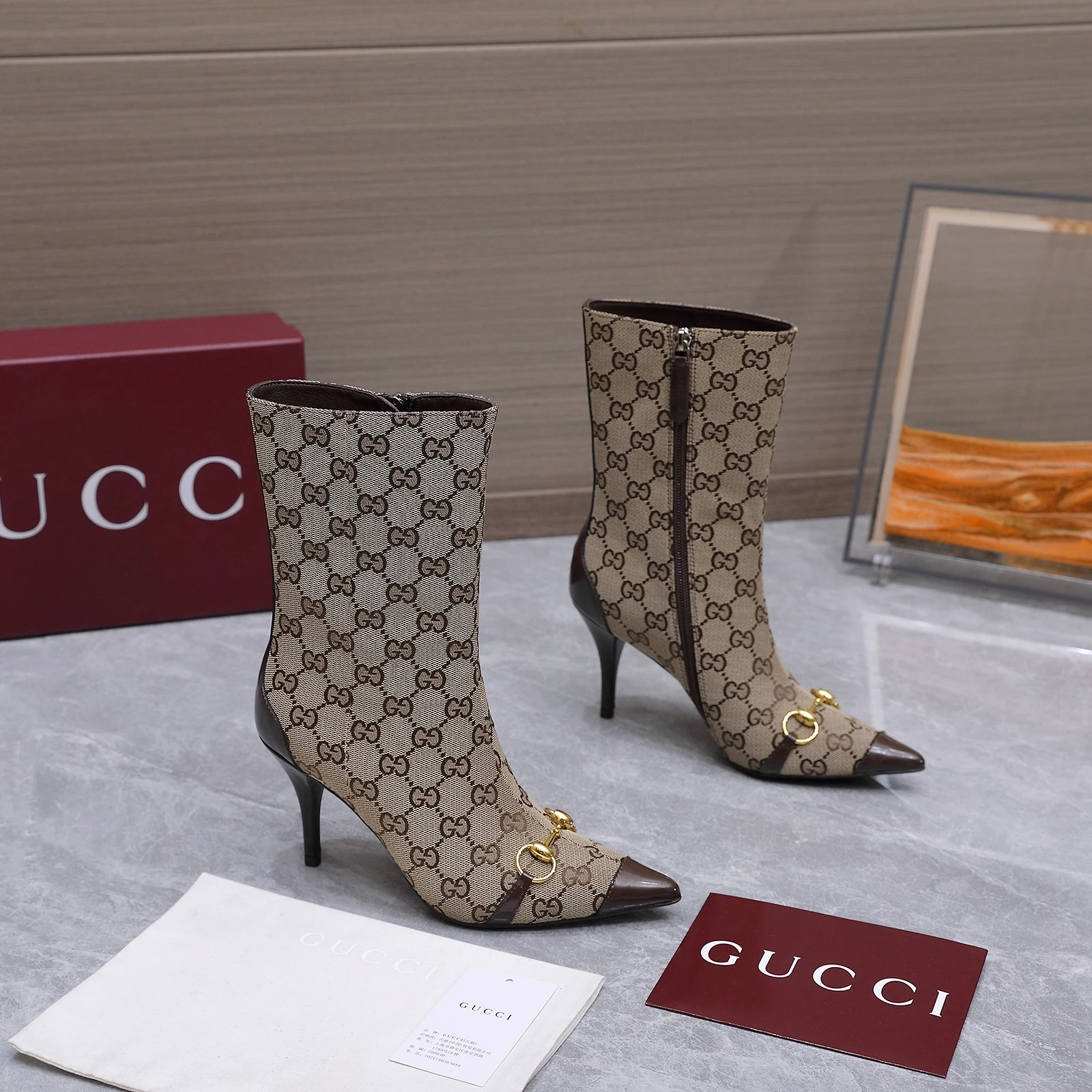 Gucci 26WF New Product Horsebit Pointed High-heeled Short Boots