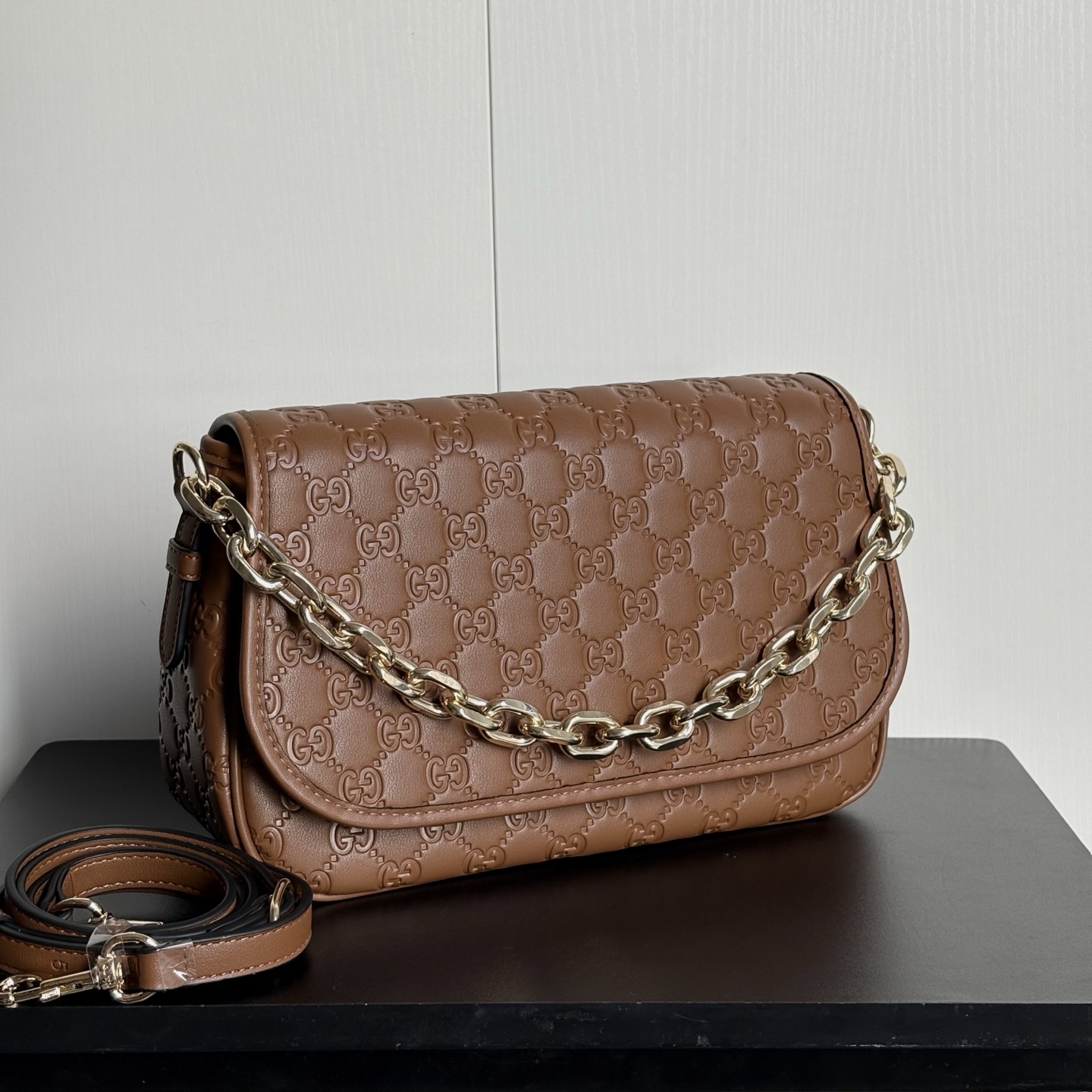 Gucci Emblem Embossing Chain Bag