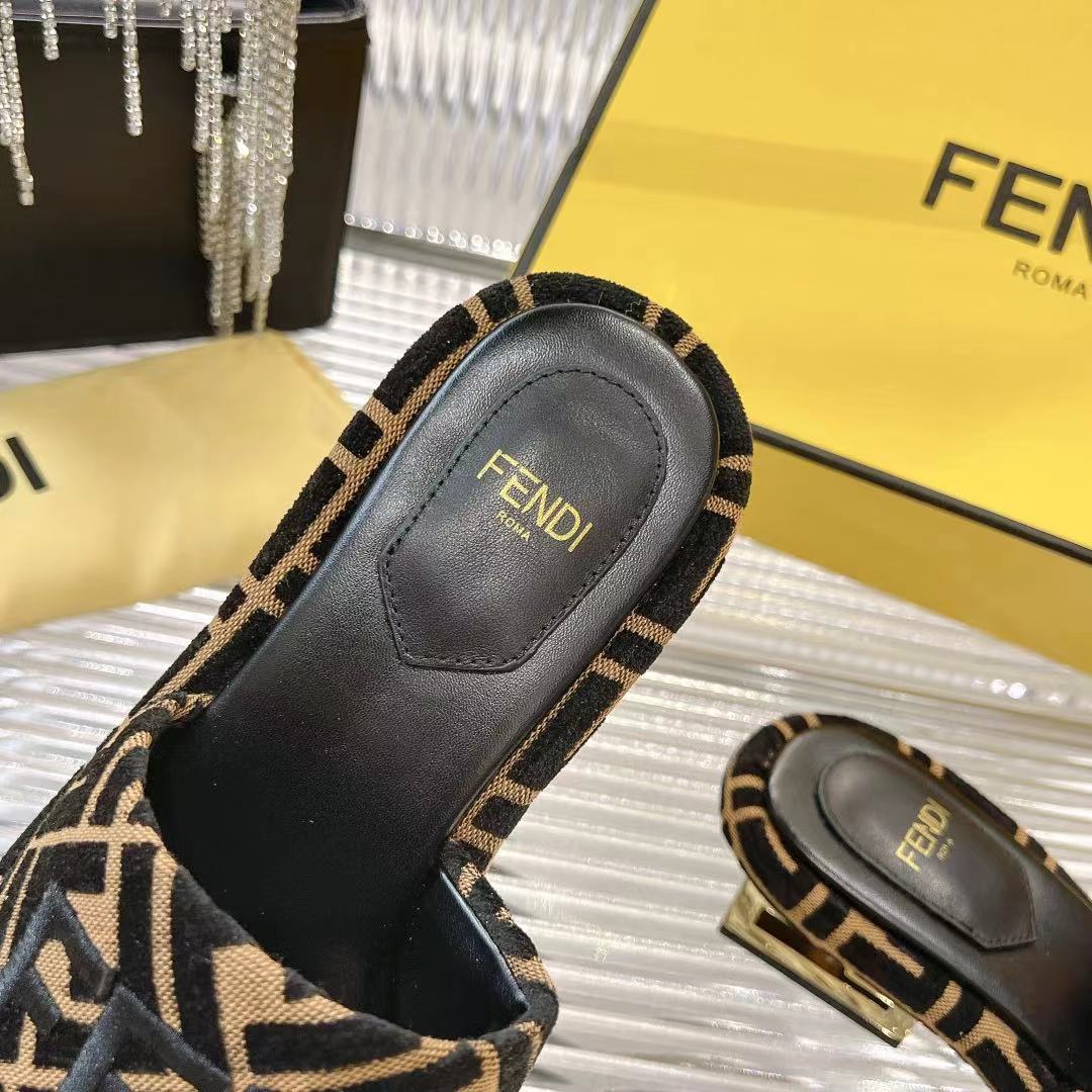 Fendi Slippers