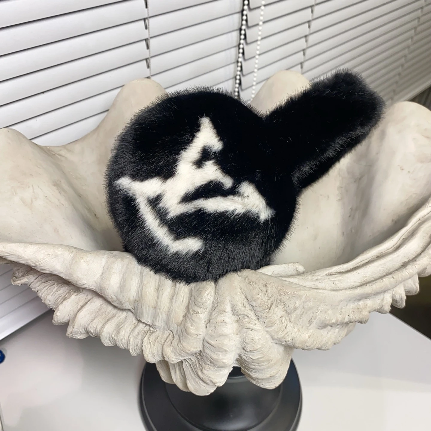 LV Earmuffs and Scraf Set