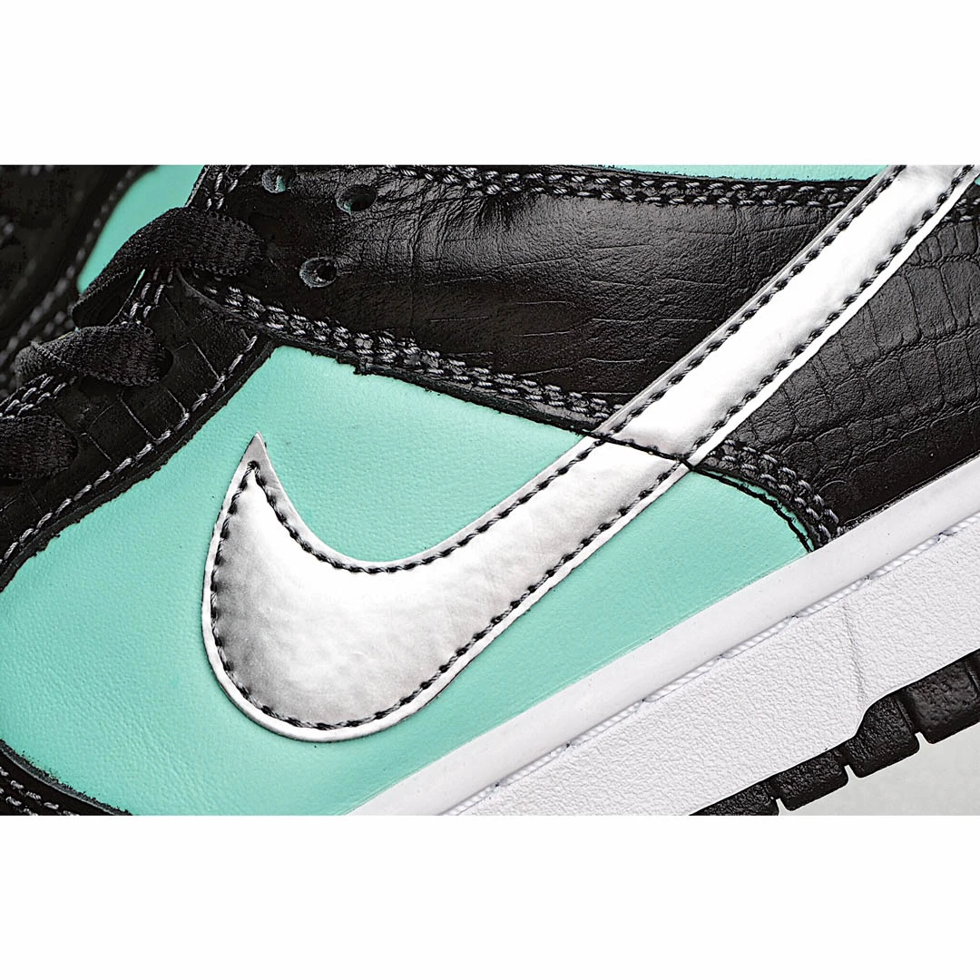 Diamond Supply Co. X Nike SB Dunk Low Pro  Tiffany   芙尼蓝