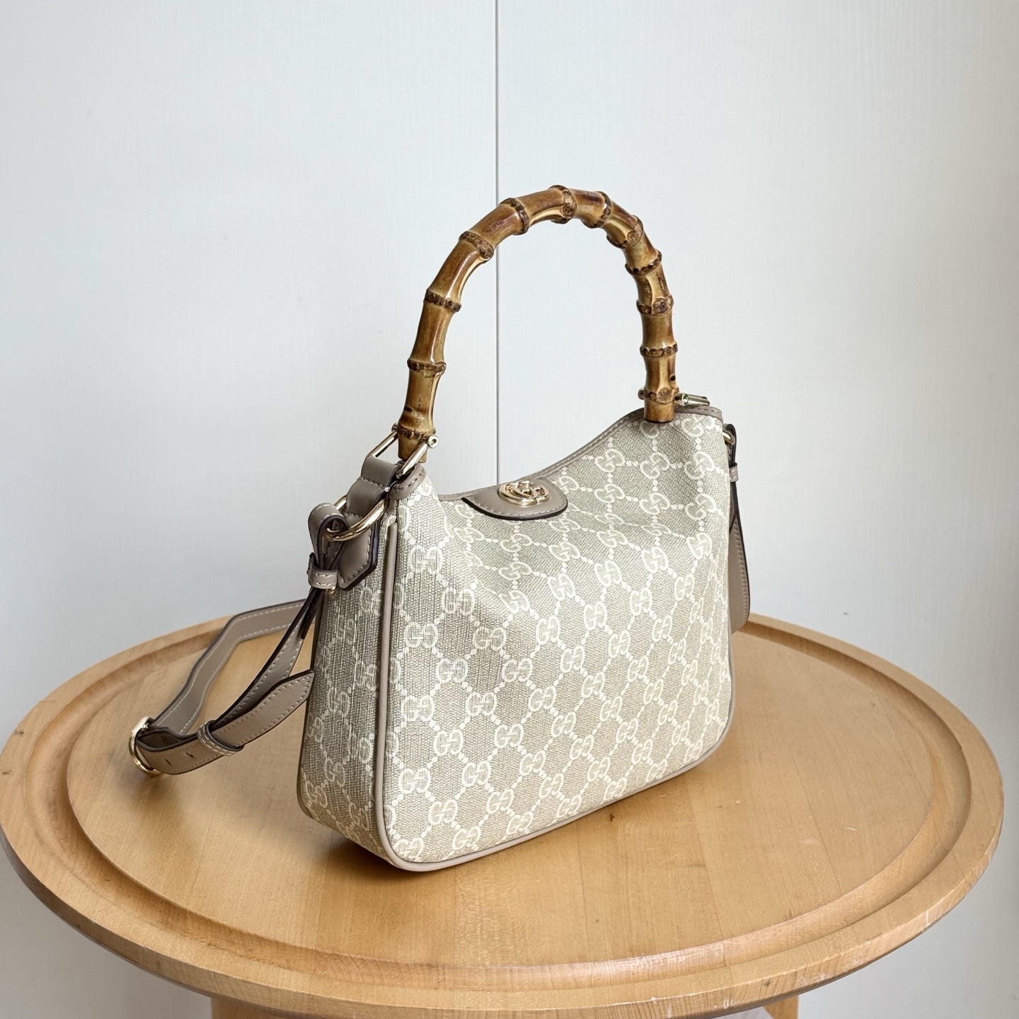 Gucci Diana