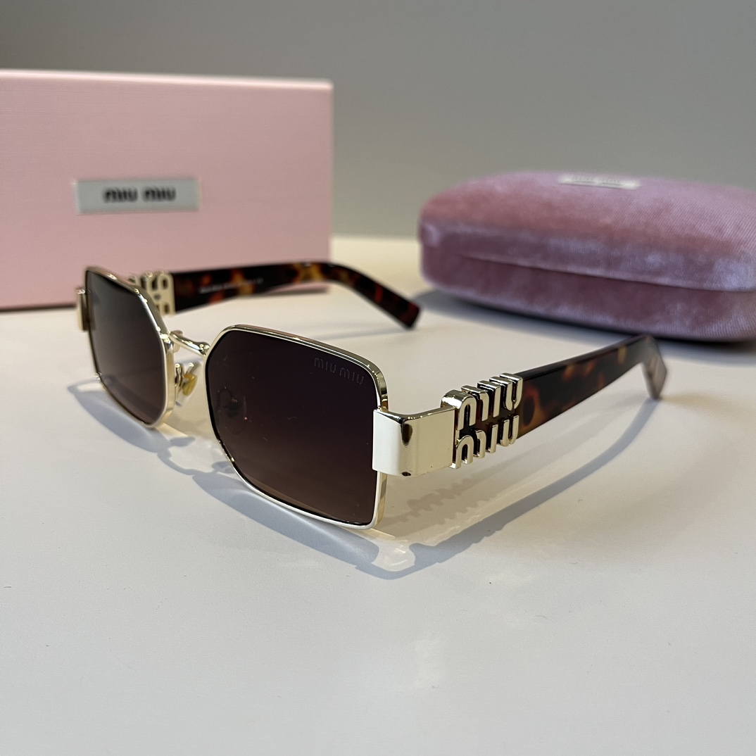 Miumiu Sunglass