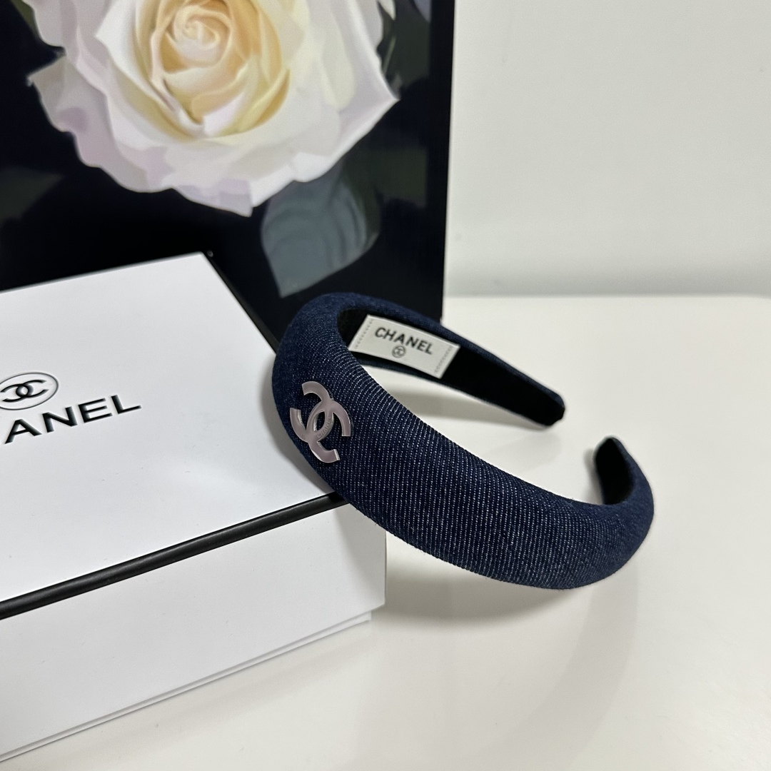Chanel hair band