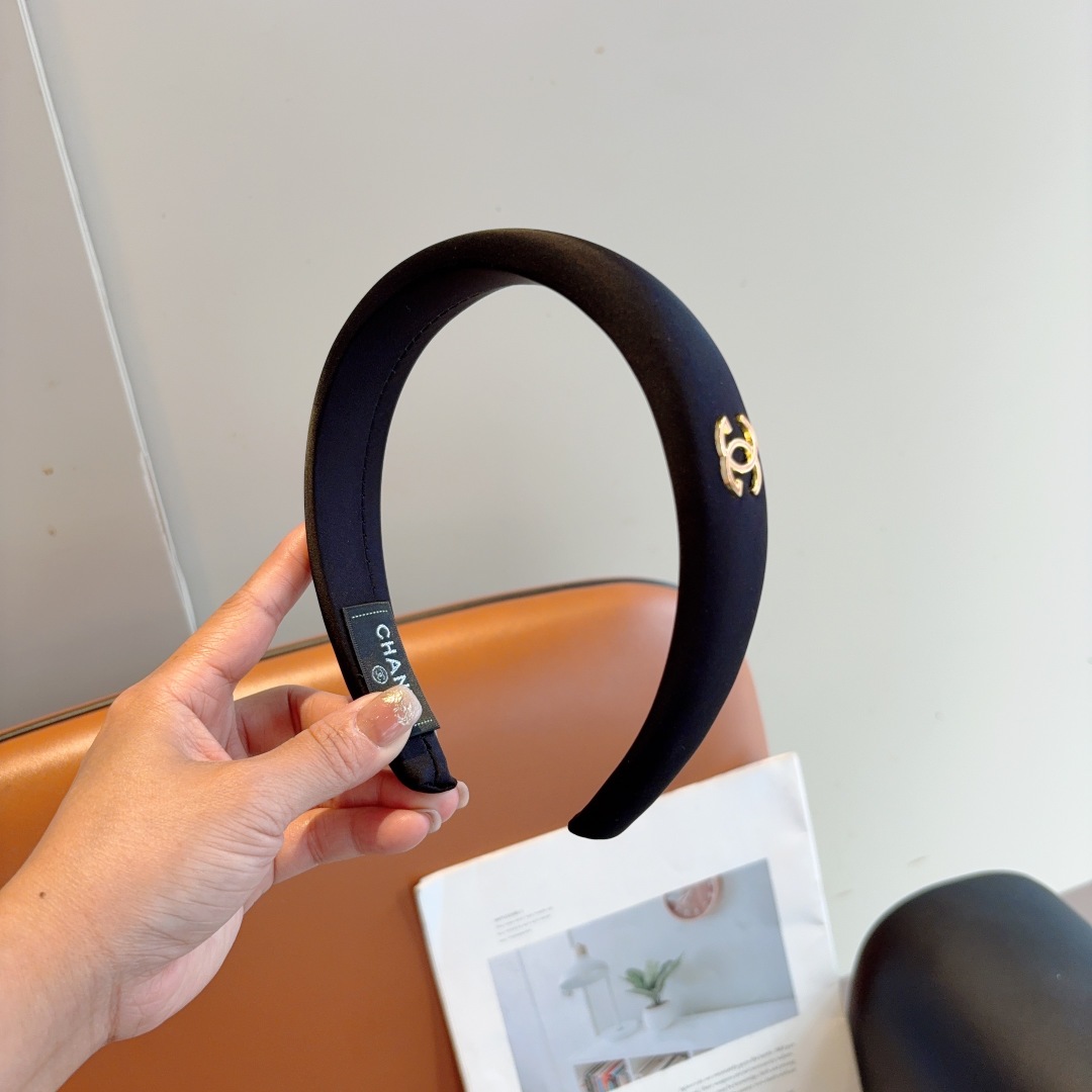 Chanel hair band
