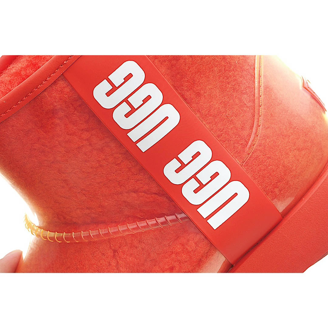 UGG Classic Mini series snow boots