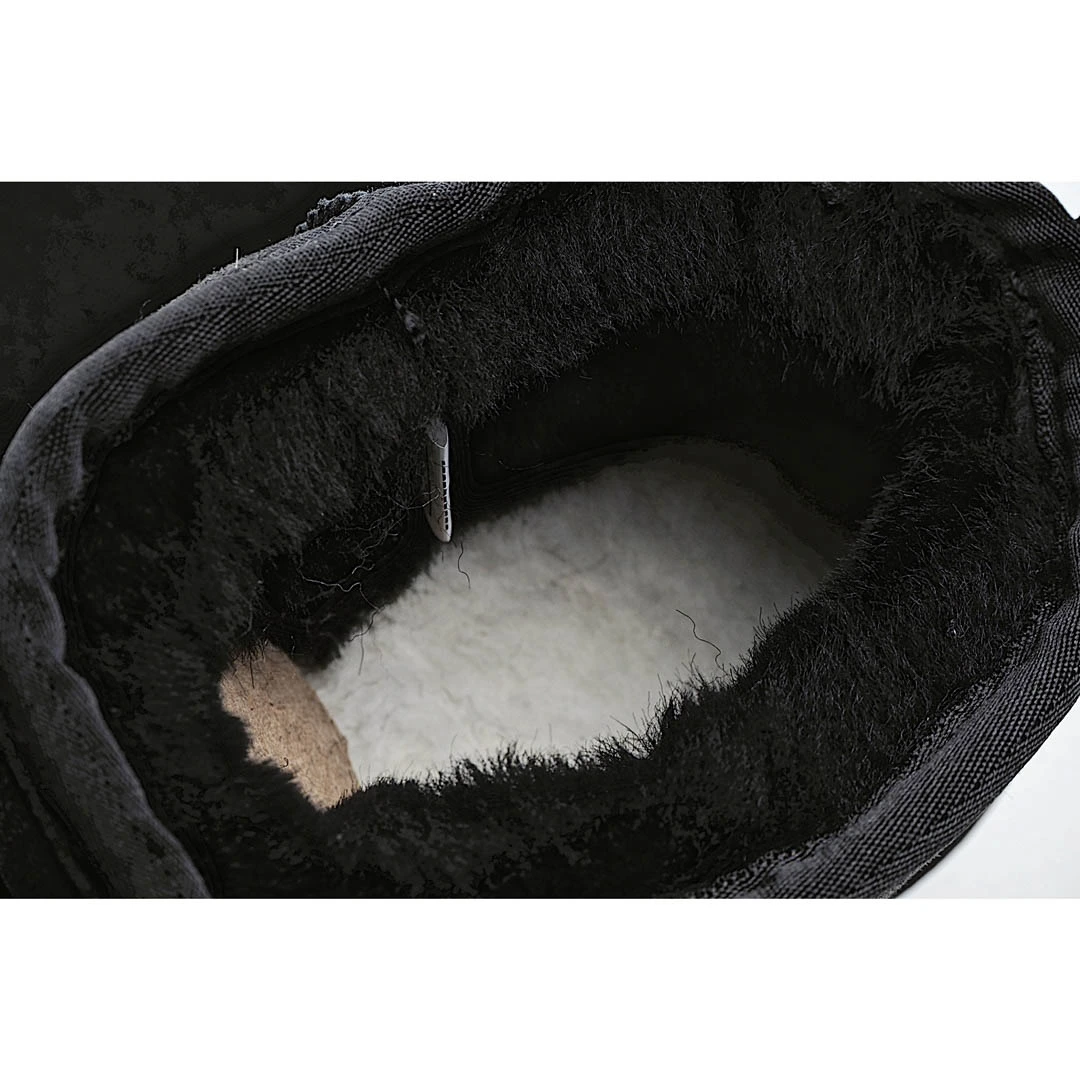 UGG Classic Mini series snow boots