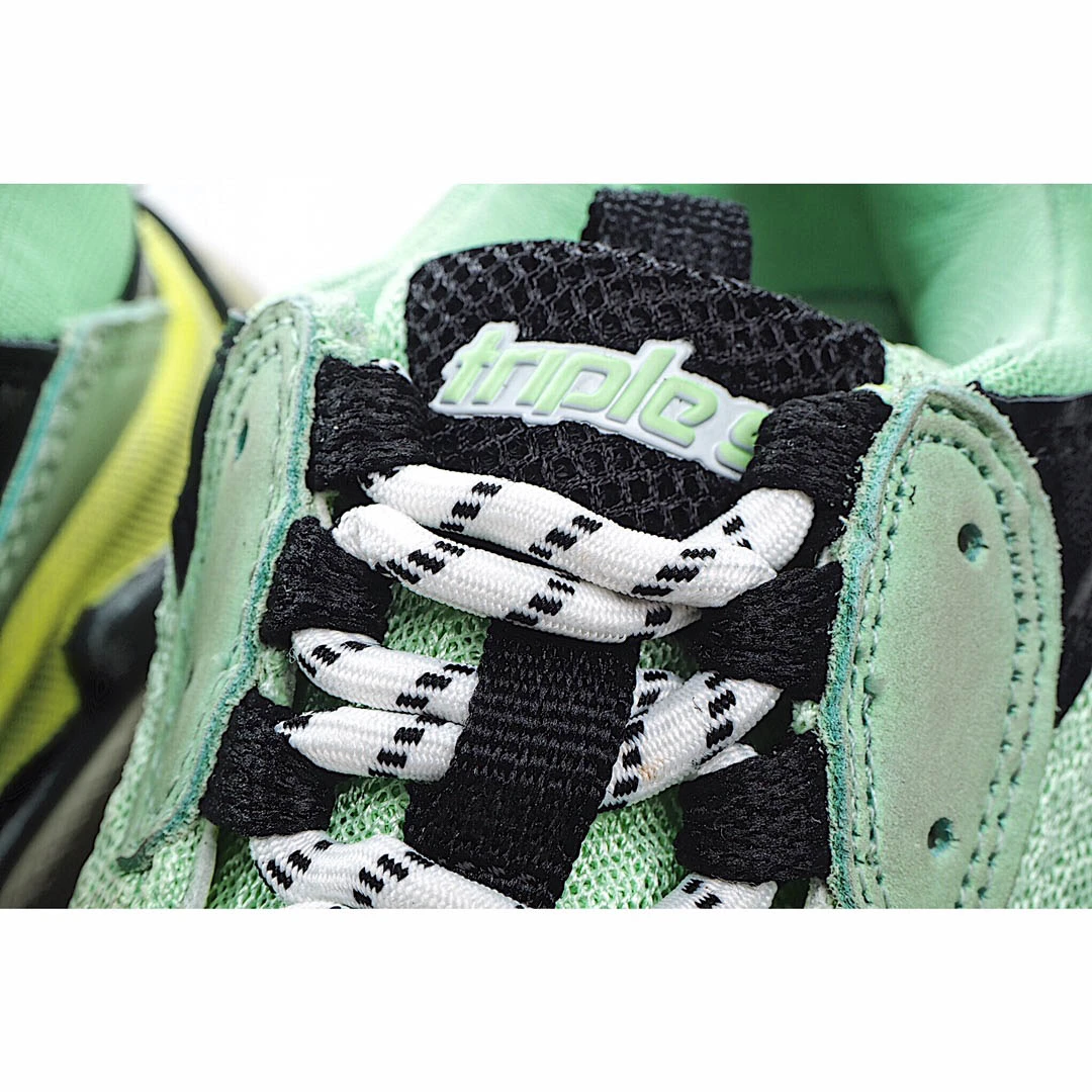 Balenciaga Triple S dad shoes running shoes