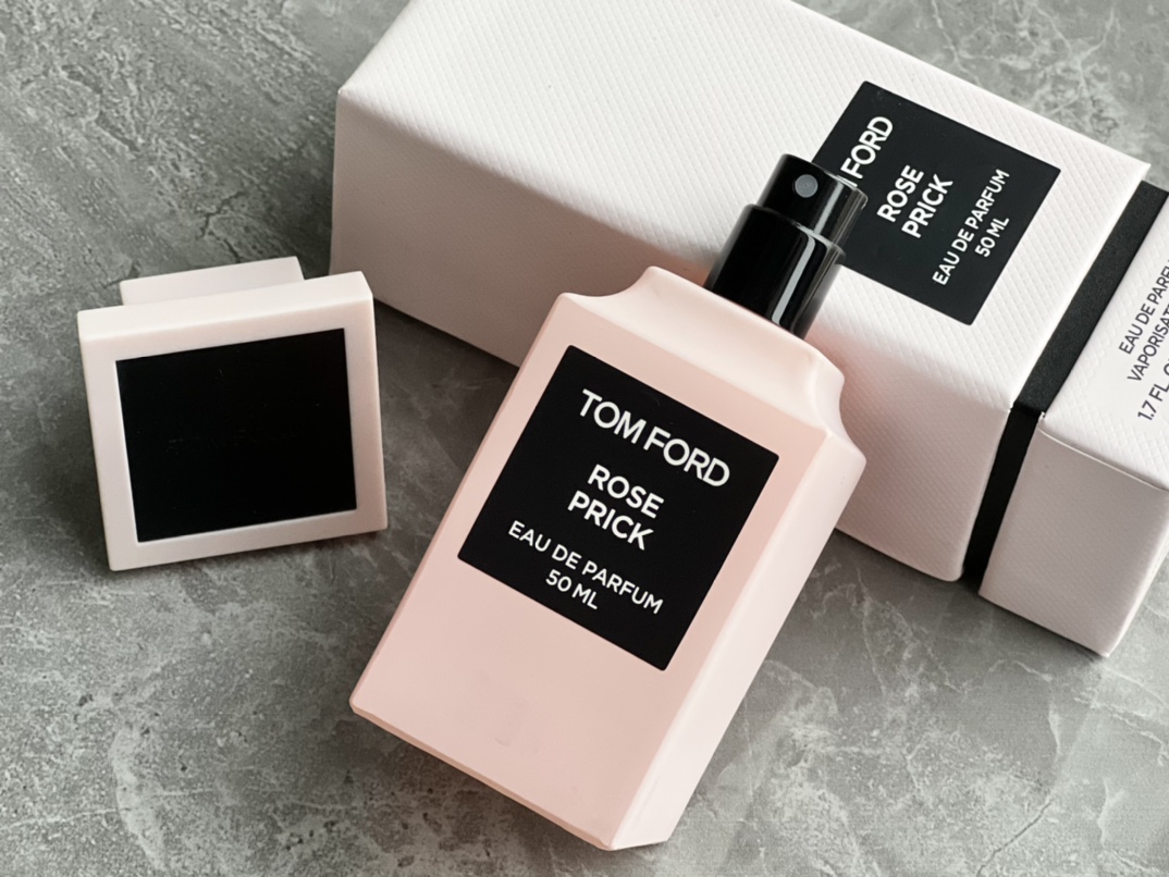 TOM FORD- Rose prick