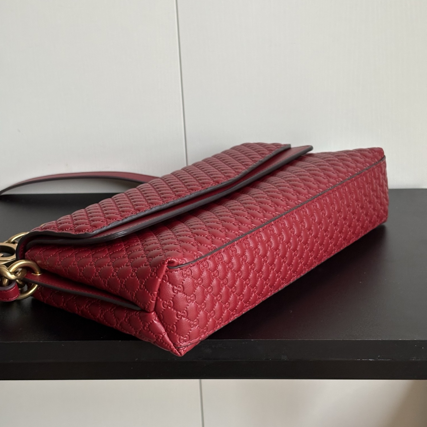 Gucci Embossing Chain Bag