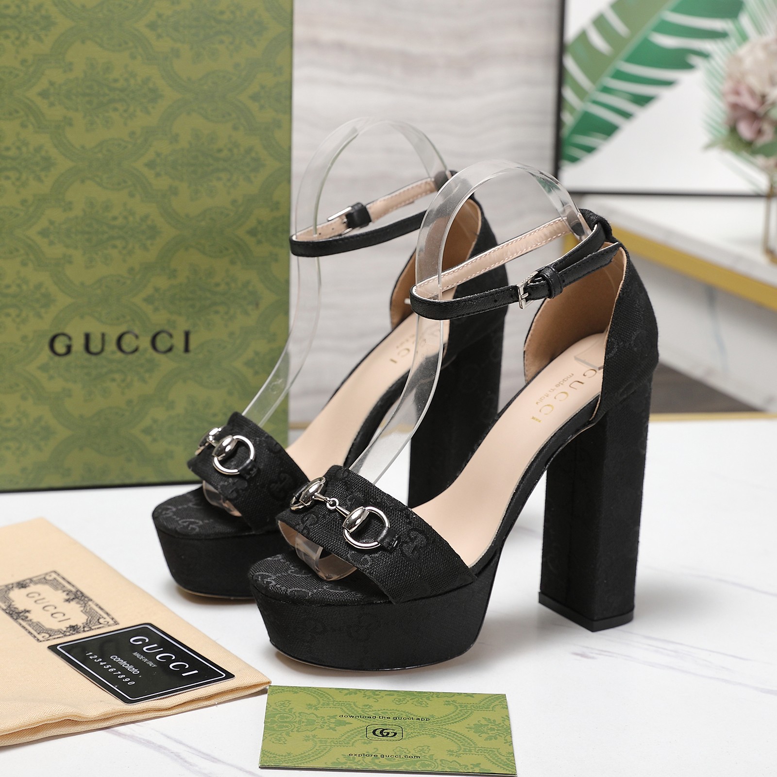 Gucci Square-toed platform high-heeled sandals