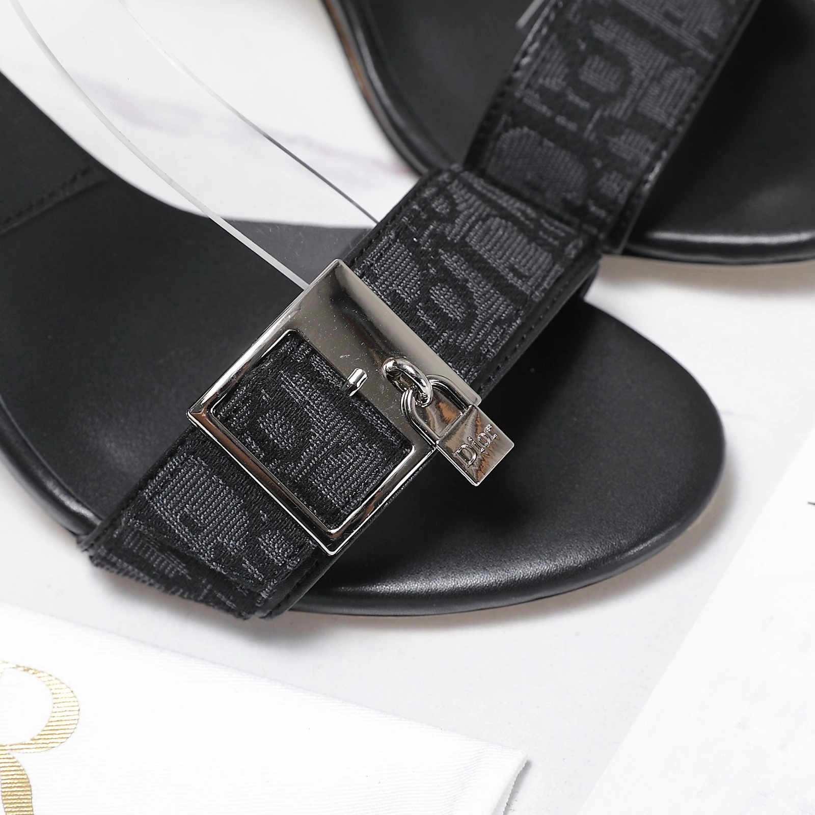 26 new Dior high-heeled sandals