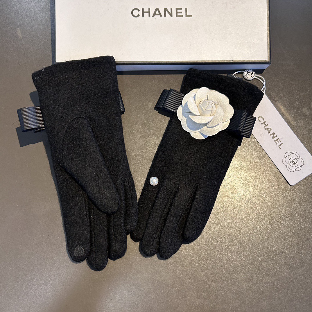 Chanel Gloves