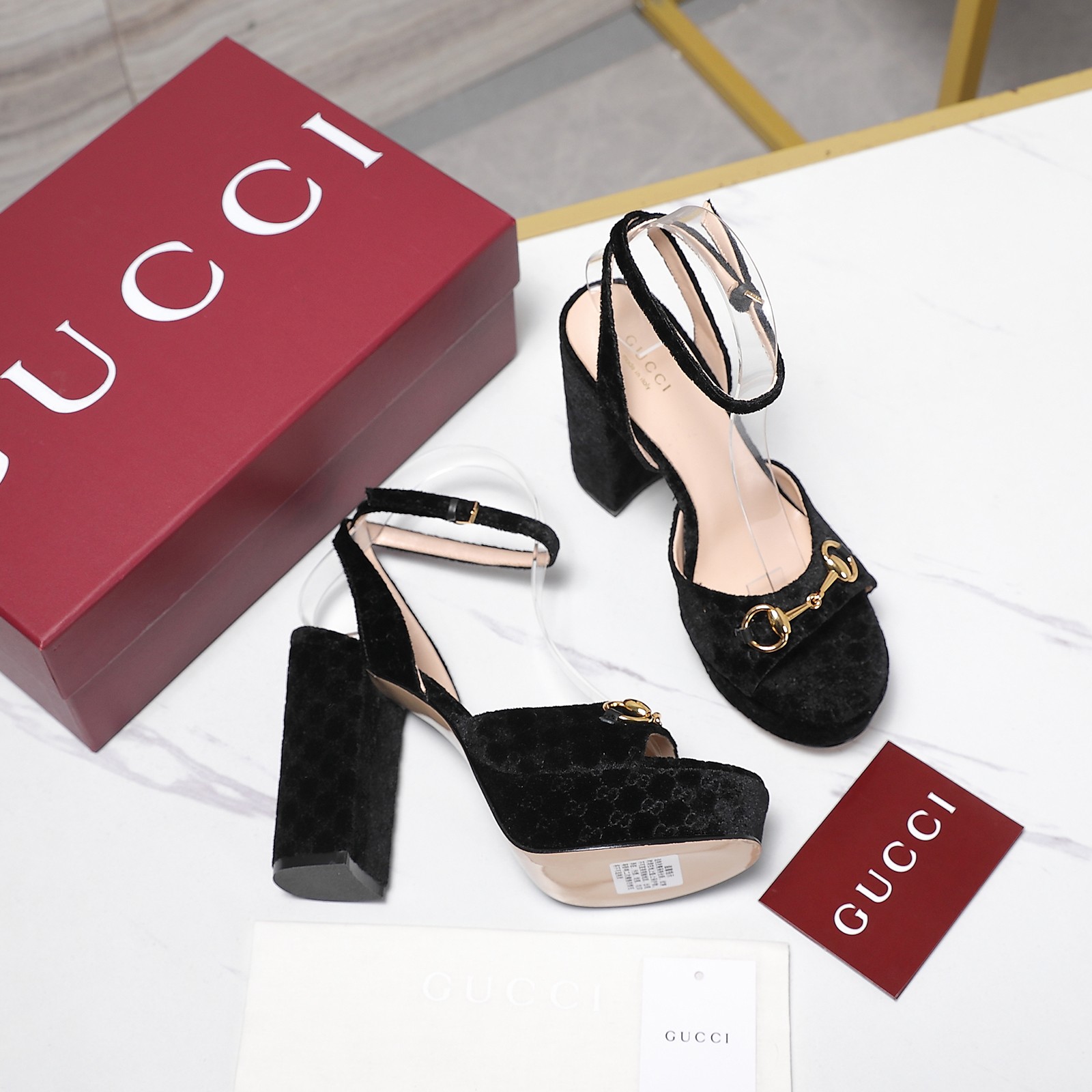 Gucci Round-toe platform high-heeled sandals
